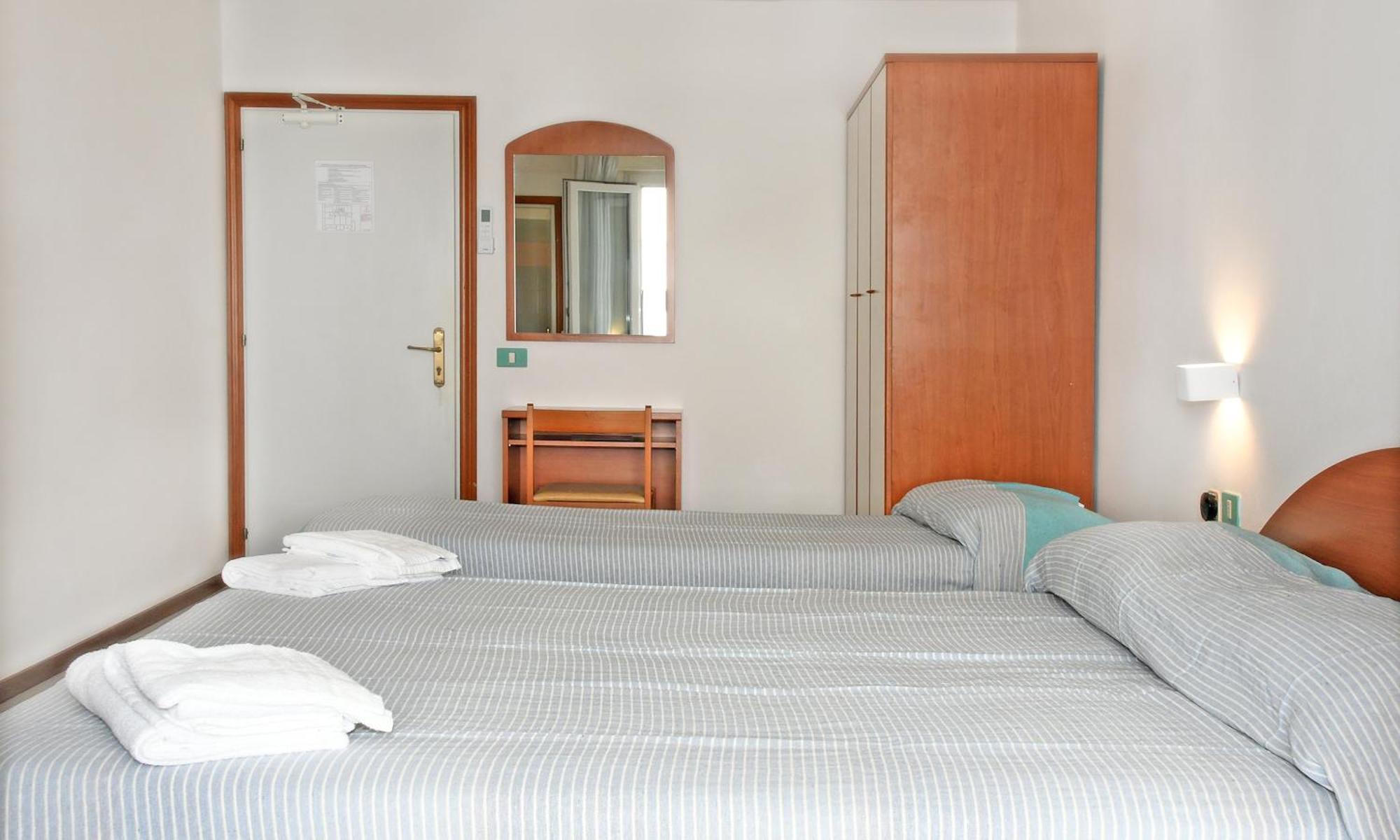 Hotel Exclusive In Pieno Centro - Nuova Gestione 2025 Riccione Eksteriør billede
